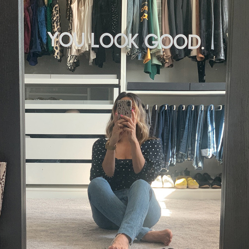 You Look Good Mirror Naklejka  – Home Bathroom Window recenzja i cena