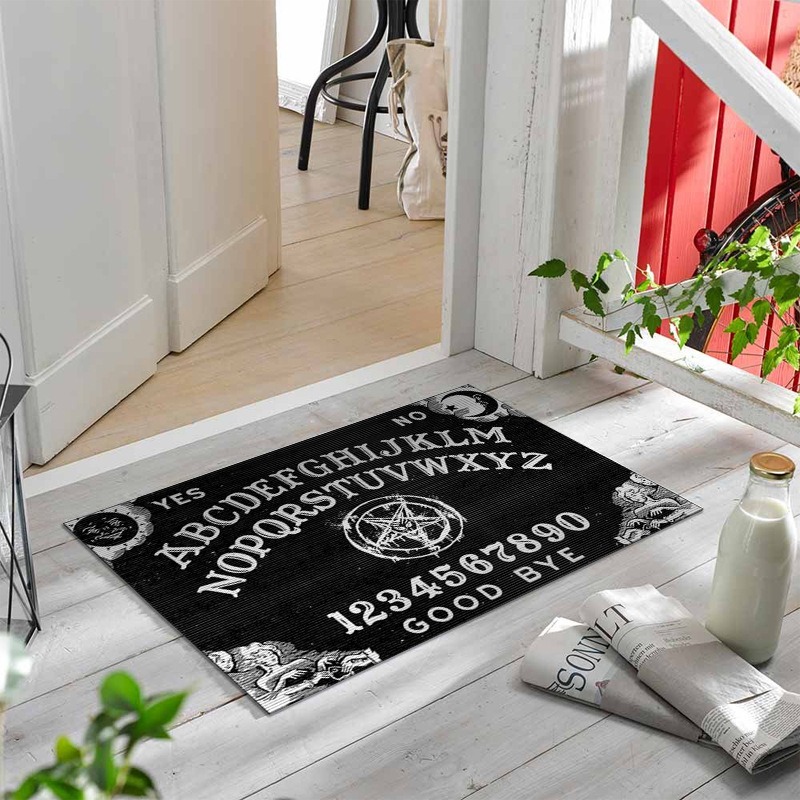 Ciemna gotycka mata podłogowa  – Zara Home Bathroom Rug recenzja i cena